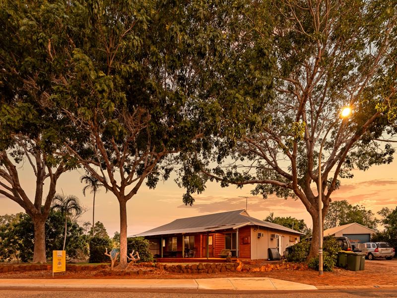 2 Crocker Way, Cable Beach WA 6726