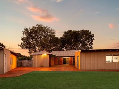 2 Crocker Way, Cable Beach WA 6726