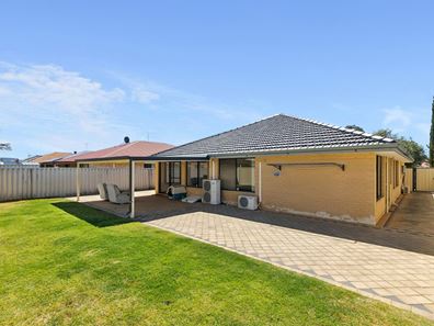 18 Grace Pass, Bennett Springs WA 6063