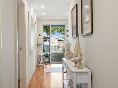 12 Matisse Way, Yalyalup WA 6280