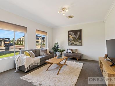 6 Coralvine Grange, Stirling WA 6021