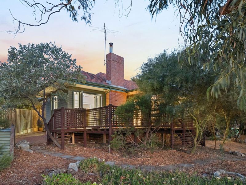 106 Hope Street, White Gum Valley WA 6162