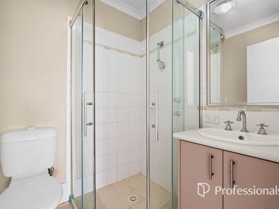 53 Barron Way, Orelia WA 6167