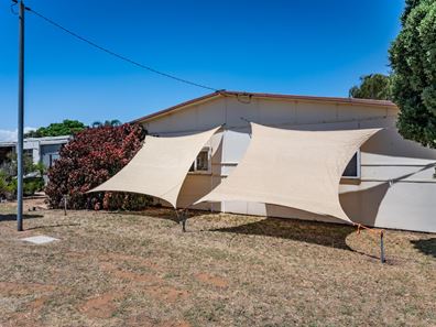 231 Third Street, Wonthella WA 6530