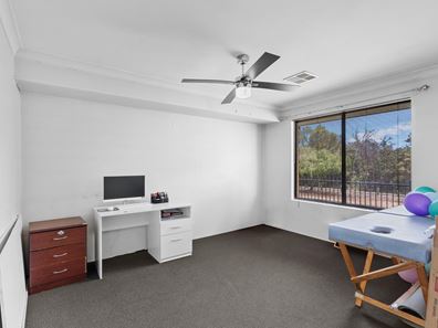 60 Kesiya Turn, Aubin Grove WA 6164