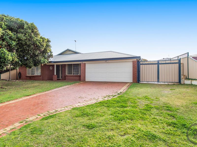 40 Admiralty Crescent, Halls Head
