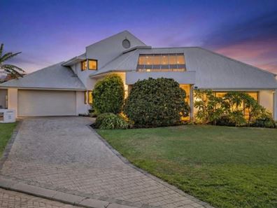 6 Anitra Court, Sorrento WA 6020