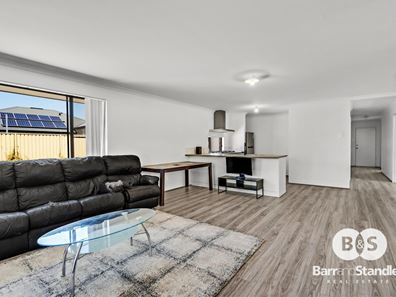 4 Hawkesbury Way, Australind WA 6233