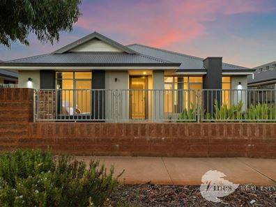 8 Hoffman Cove, The Vines WA 6069