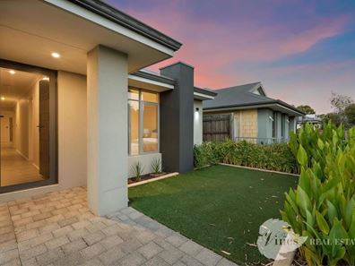 8 Hoffman Cove, The Vines WA 6069