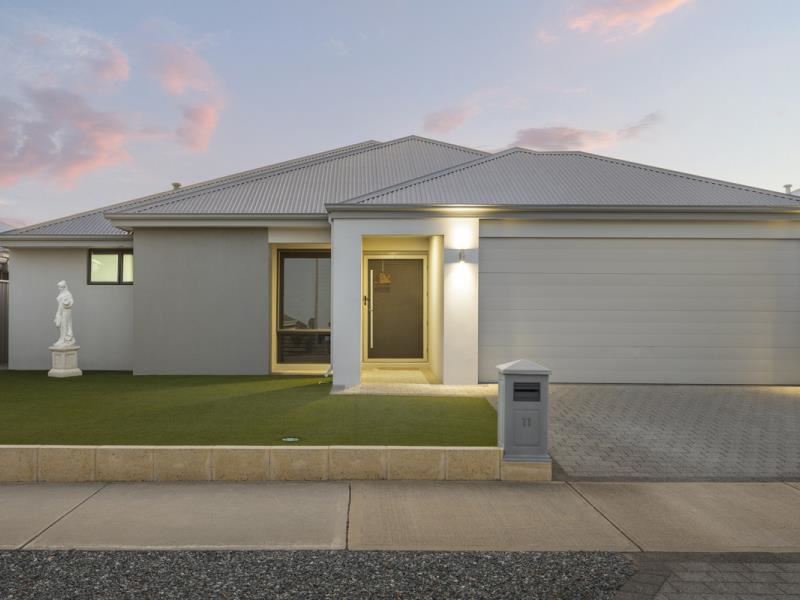 11 Calooli Grove, Golden Bay