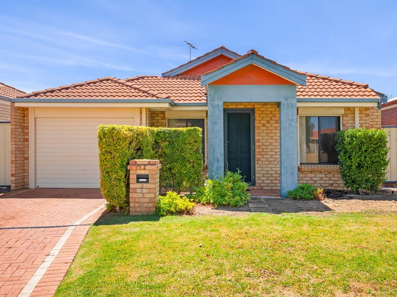 3/4 Moreton Crescent, Warnbro WA 6169