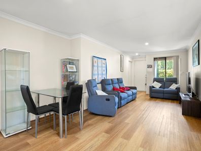 3/4 Moreton Crescent, Warnbro WA 6169