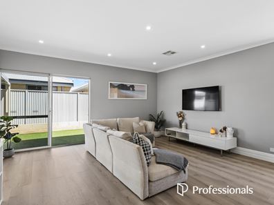 17 Whipbird Road, Alkimos WA 6038