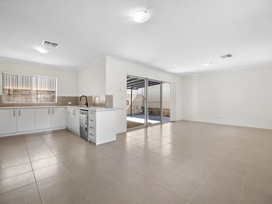 4/10 Duke Street, Bentley WA 6102