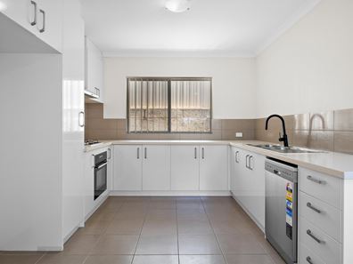 4/10 Duke Street, Bentley WA 6102