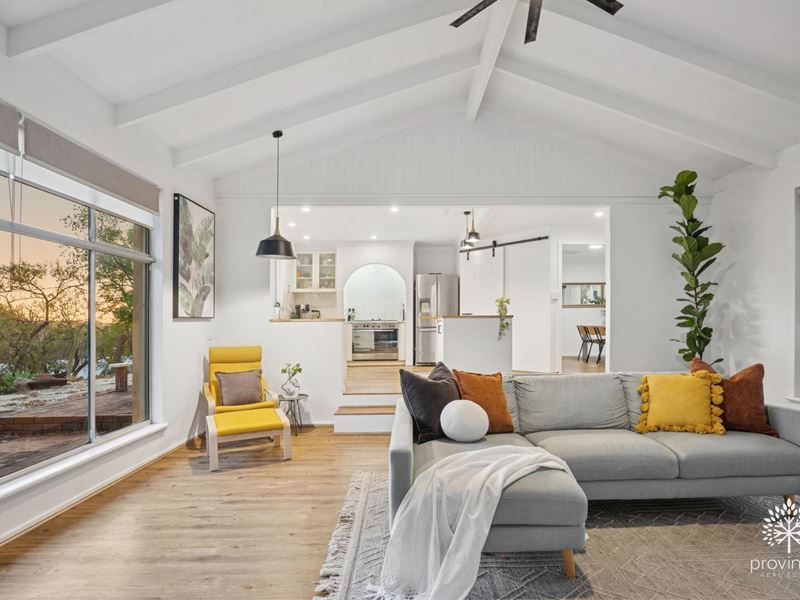4 Michael Crescent, Boya WA 6056