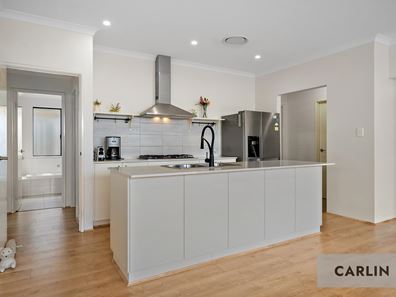 62 Wintergreen Crescent, Treeby WA 6164