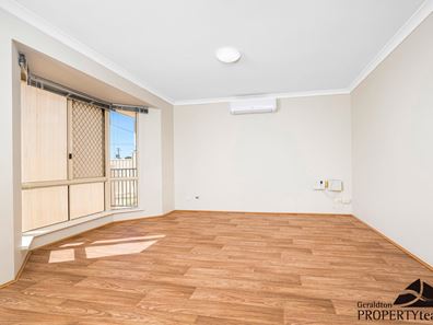 8 Naomi Way, Karloo WA 6530