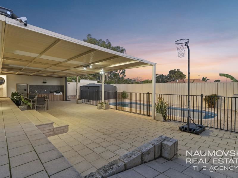 10 Gaby Way, Marangaroo WA 6064