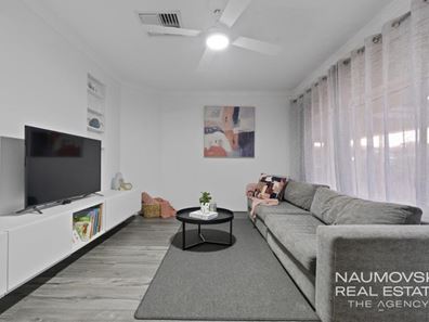 10 Gaby Way, Marangaroo WA 6064