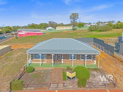 8 Langton Road, Mount Barker WA 6324