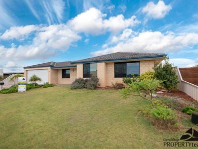 8 Brittania Parade, Wandina WA 6530