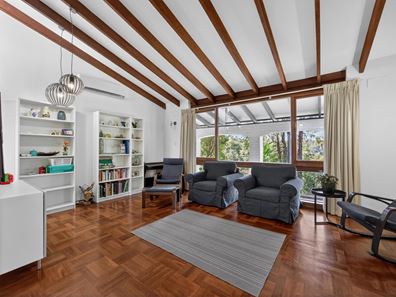 7 Norman Road, Roleystone WA 6111