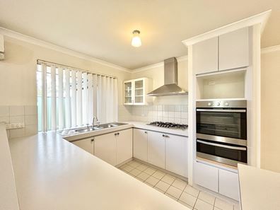 9/6 Grasmere Court, Brentwood WA 6153