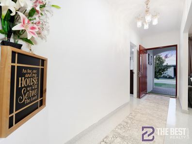 4 Plumosa Way, Wattle Grove WA 6107