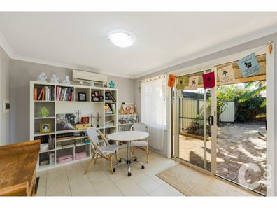 8B Ennis Court, Orelia WA 6167