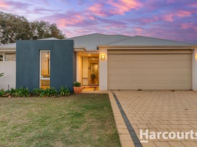 9 Grandoak Drive, Clarkson WA 6030