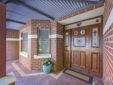2 Primula Court, Woodvale WA 6026