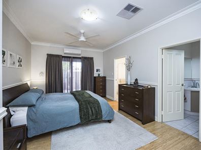 2 Primula Court, Woodvale WA 6026