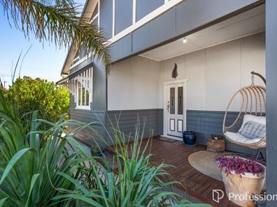 16 Murray Street, Lamington WA 6430