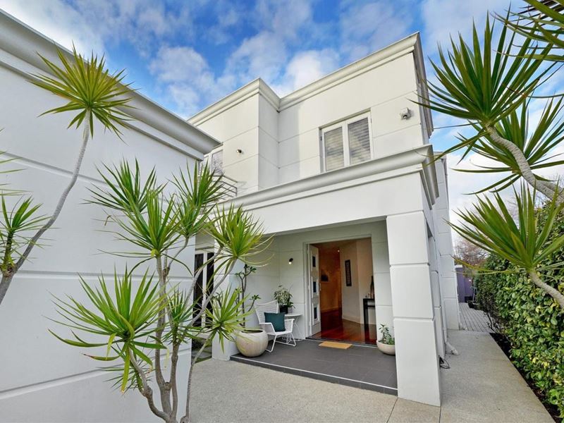 39A Bay Road, Claremont WA 6010