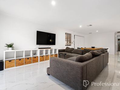 74 Dalrymple Drive, Leda WA 6170