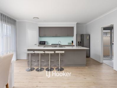 121 Tiffany Centre, Dalyellup WA 6230
