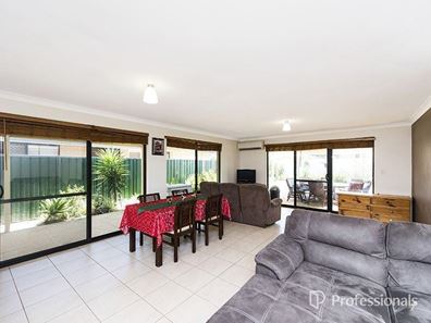 5 Yongar Way, Forrestfield WA 6058