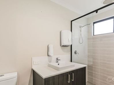 23 Bottlenose Circuit, Waikiki WA 6169
