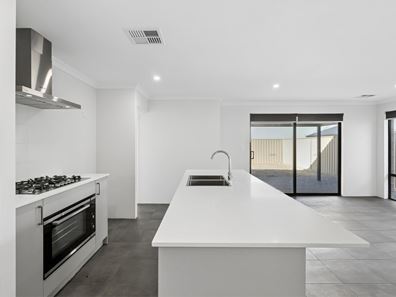 27 Lunarossa Drive, Two Rocks WA 6037