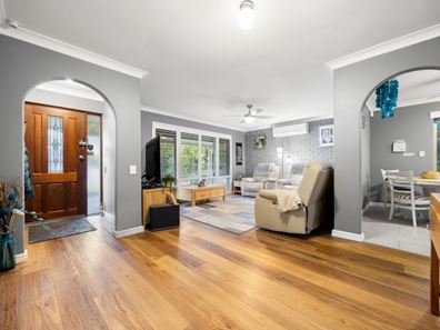15 Palamuna Court, Hillman WA 6168