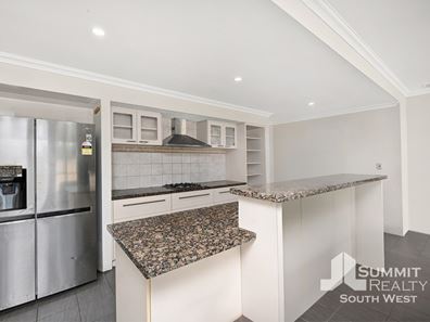 35 Chisholm Road, Dalyellup WA 6230