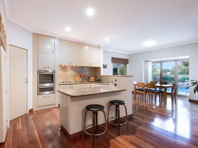 20 Calpin Crescent, Attadale WA 6156