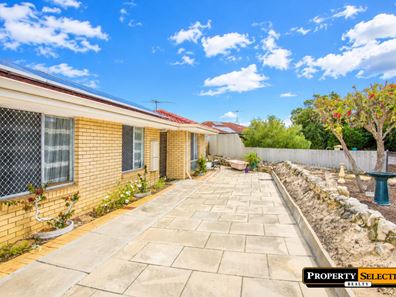4 Firebush Court, Heathridge WA 6027
