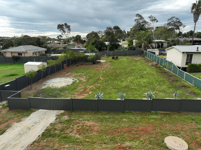 8 Nicholas Street, Bolgart WA 6568