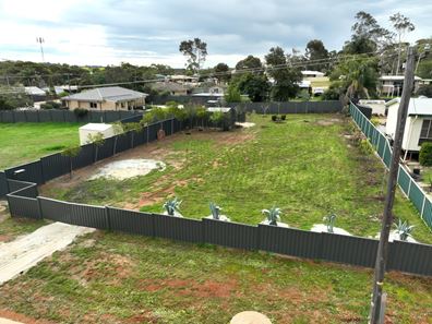 8 Nicholas Street, Bolgart WA 6568