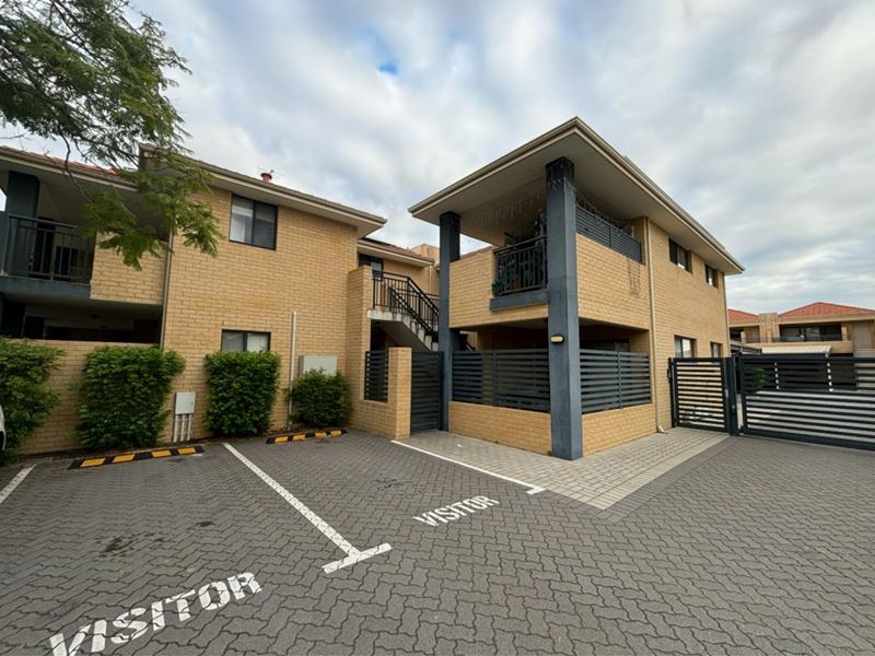 12/16 Pearl Road, Cloverdale WA 6105