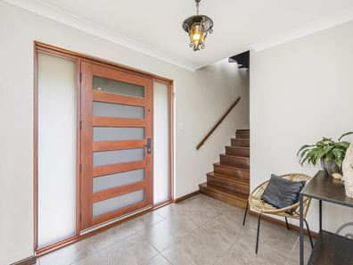 1 Armstrong Street, Halls Head WA 6210