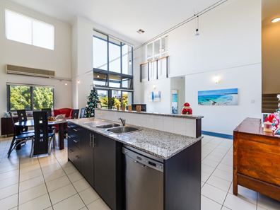 77/4 Delhi Street, West Perth WA 6005